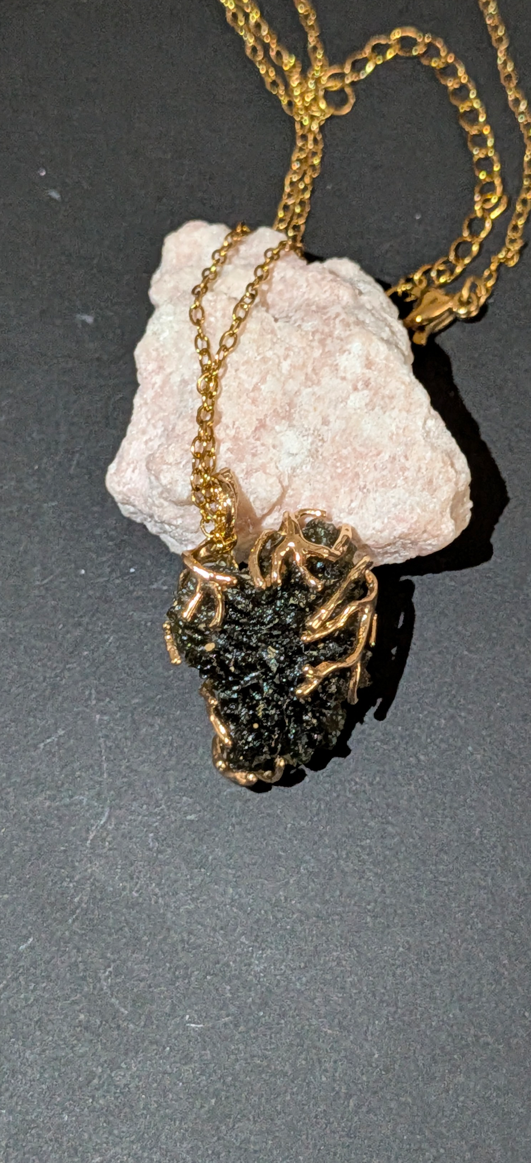 Gold Plated Surgical Steel Pendant 2,83g #67