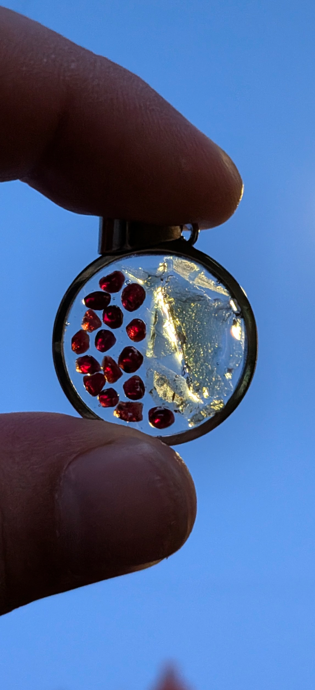 Round Transparent Pendant With Moldavites And Bohemian Garnets #60