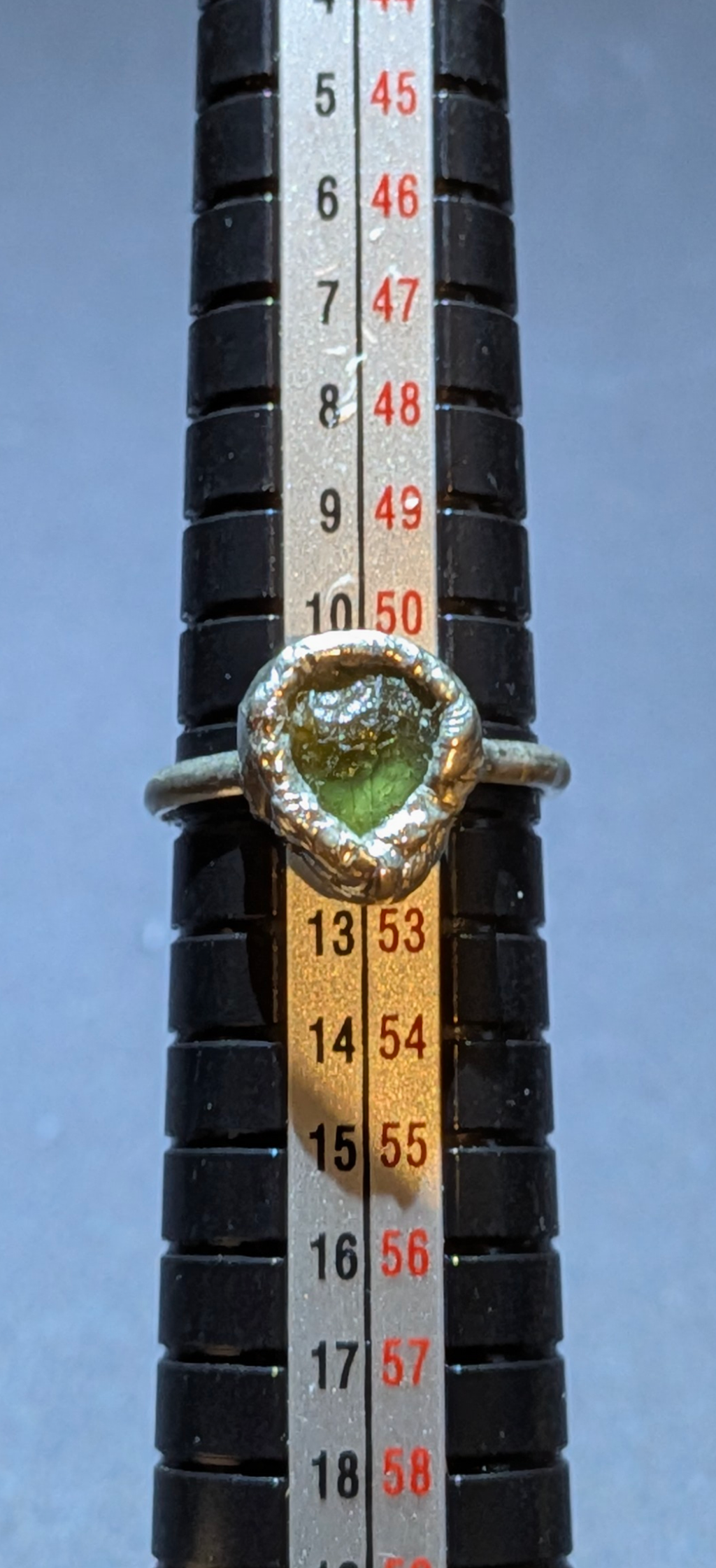 Raw Moldavite Cast Ring - Chlum 0,6g #54